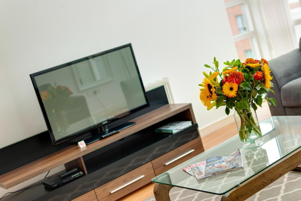 Base Serviced Apartments - The Docks Liverpool Exterior photo
